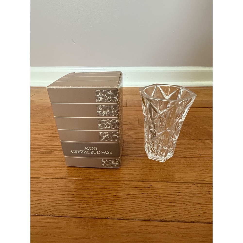 Avon Vintage 1987 Crystal Bud Vase - New in Box
